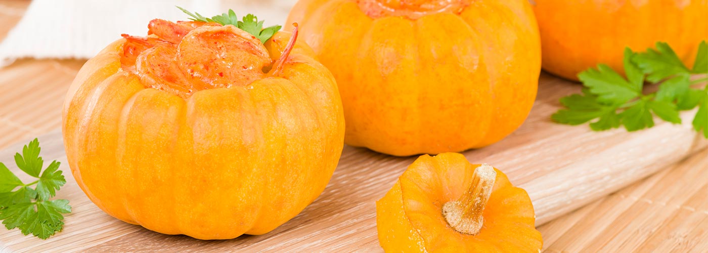 Brazilian prawn curry in pumpkins